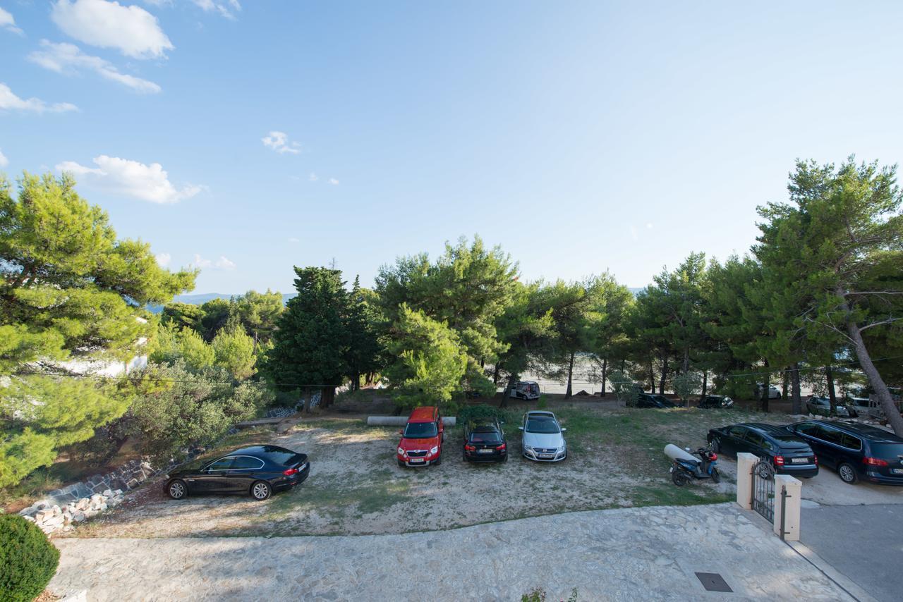 Sun House Apartments Bol Exterior foto